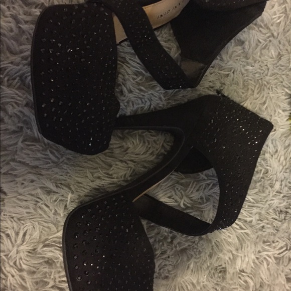 Platforms - Picture 8 of 8